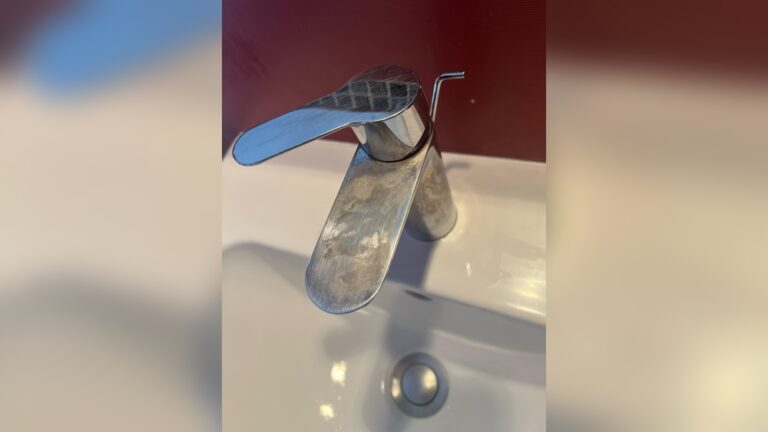 How to Clean Stainless Steel Faucet