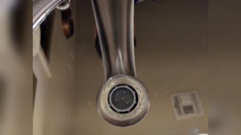 How to Remove a Recessed Faucet Aerator