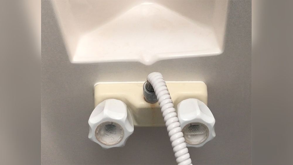 How to Replace a Rv Shower Faucet
